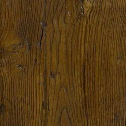 Superficie di legno scuro con venature verticali marcate